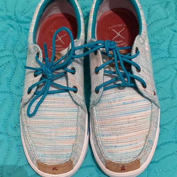 twisted tennis shoes